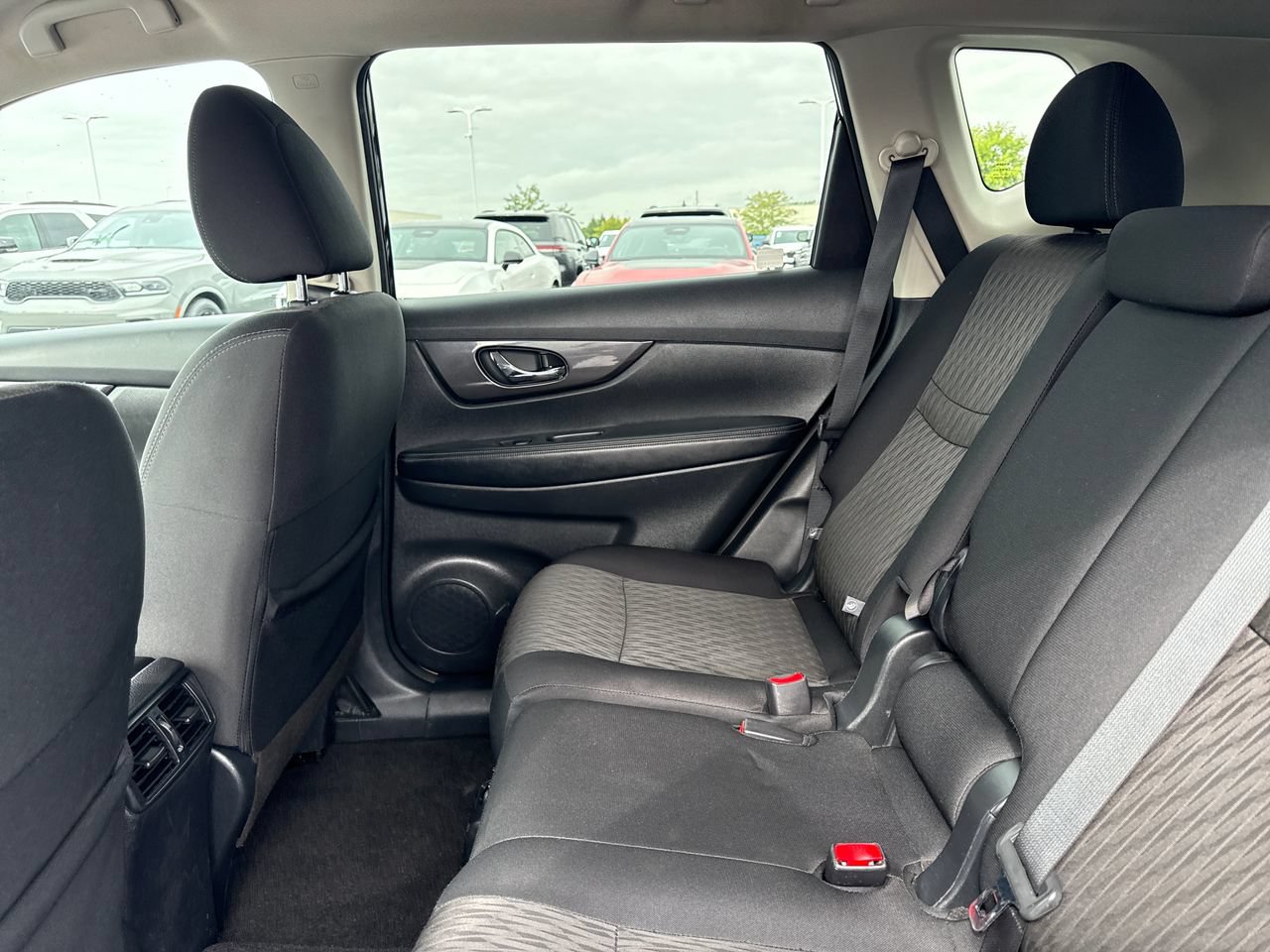 Used 2020 Nissan Rogue S AWD/4WD image 13
