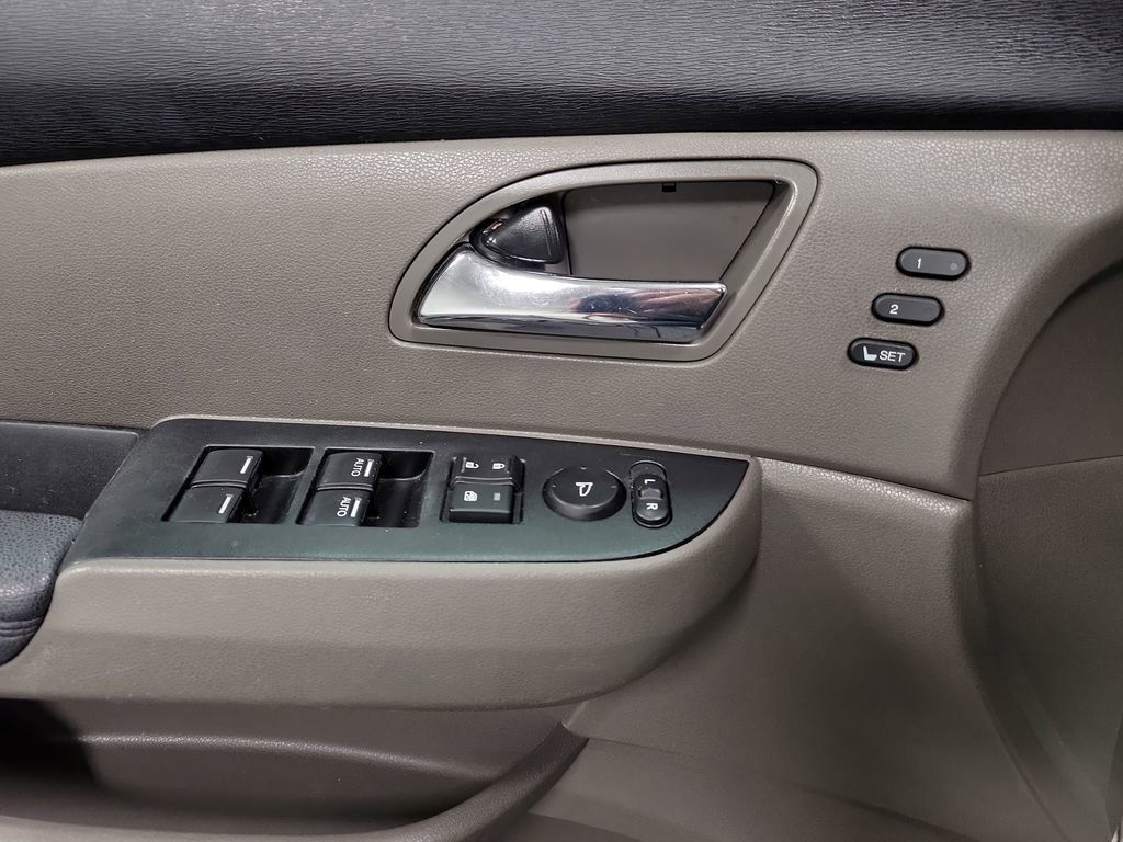 Used 2015 Honda Odyssey Touring Elite image 18