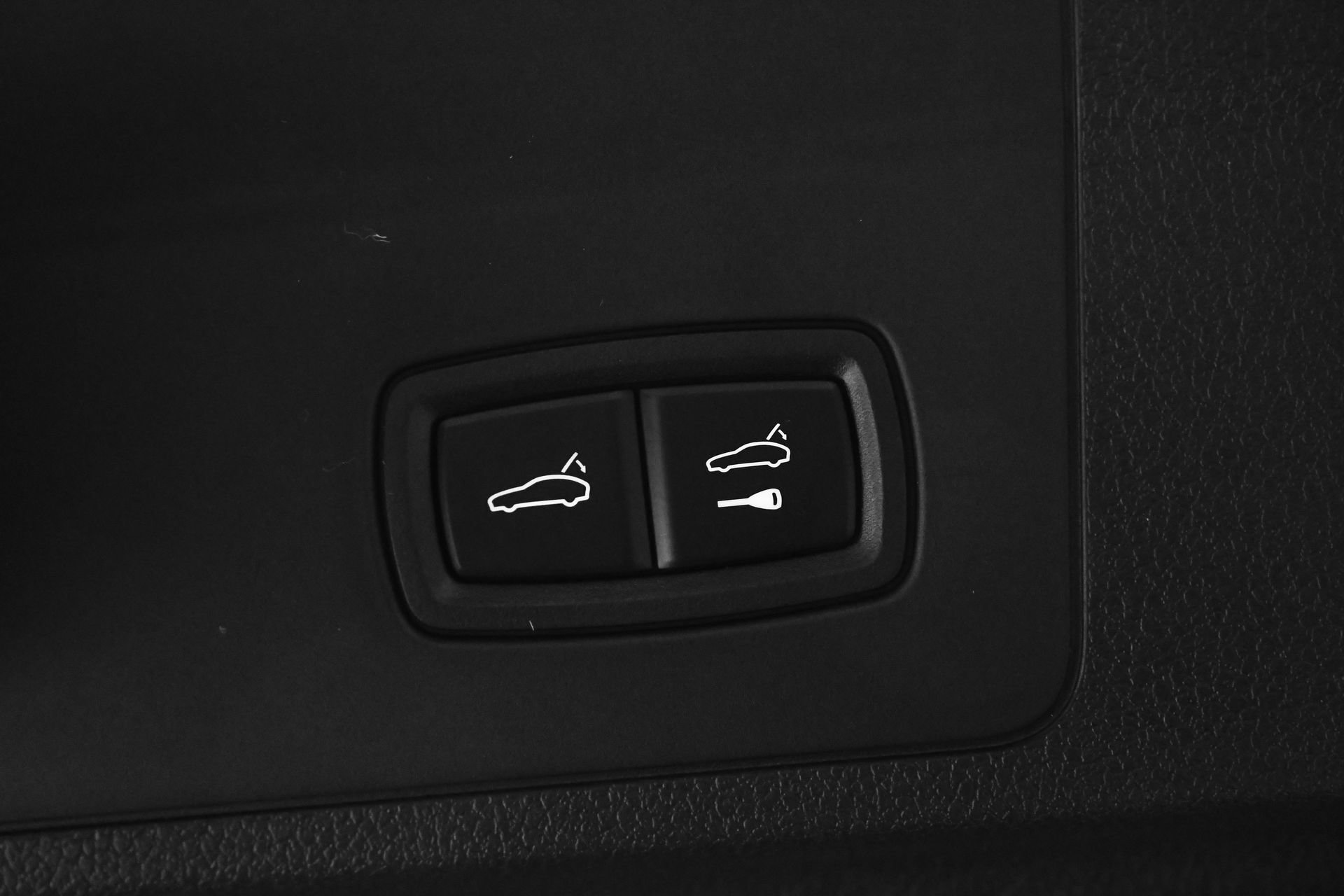 Used 2025 Porsche Panamera 4 image 8