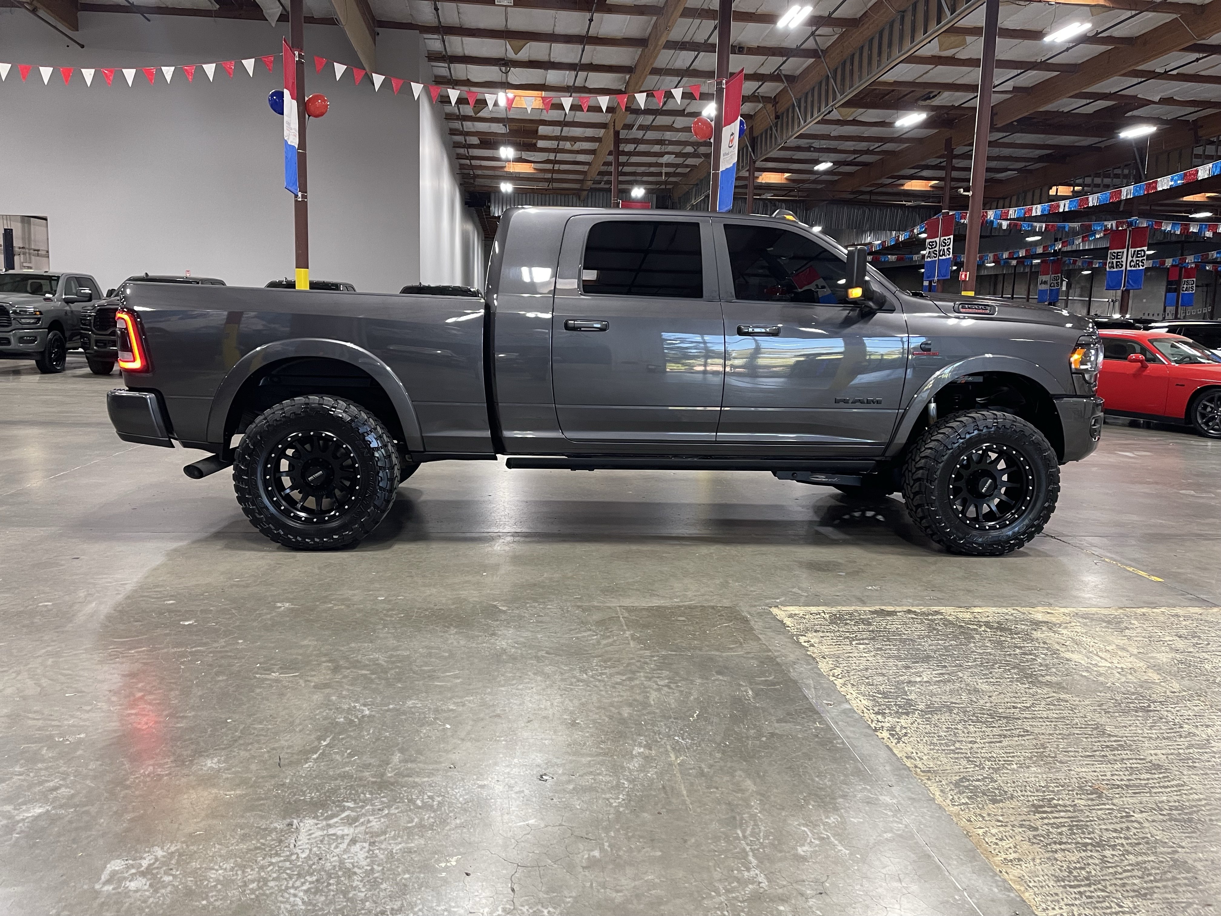 Used 2022 RAM 3500 Limited AWD/4WD image 6