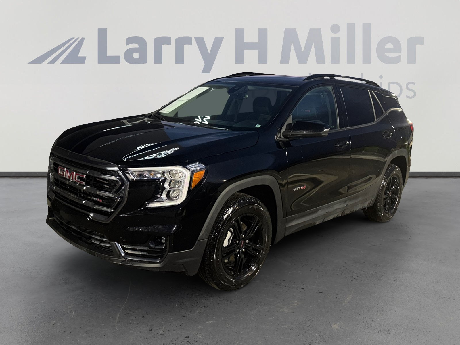 Used 2024 GMC Terrain AT4 AWD/4WD image 1