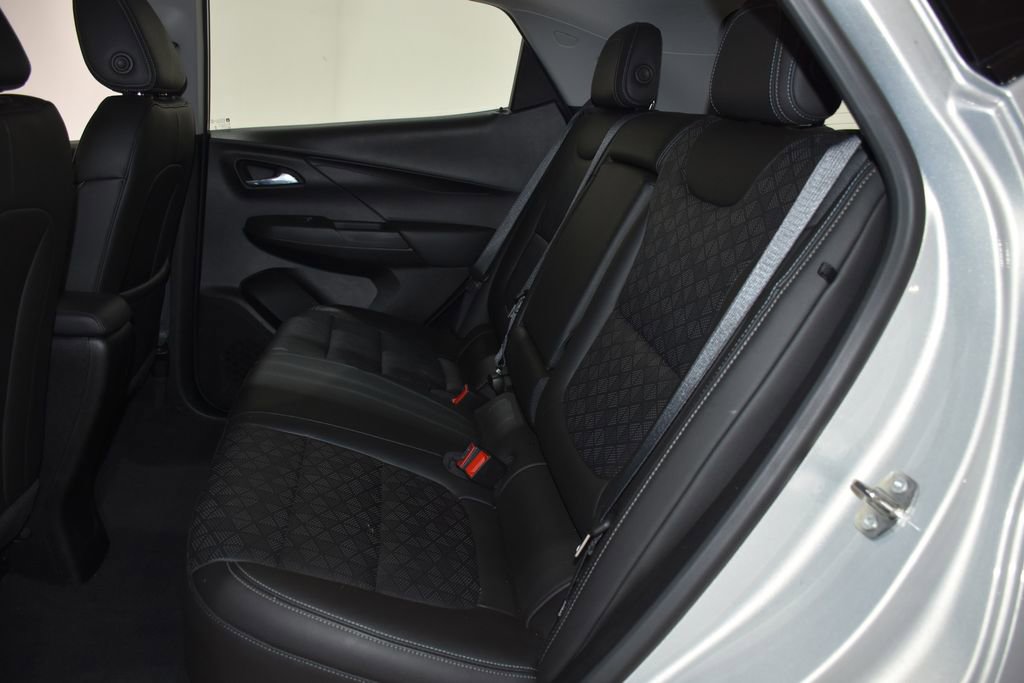 Used 2023 Chevrolet Bolt LT FWD image 24