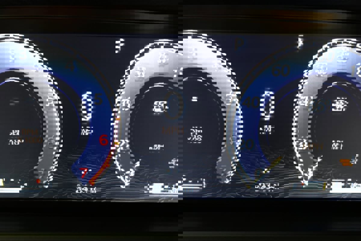 Used 2024 Jeep Wagoneer L Series III w/ Flexible Seating Group image 13