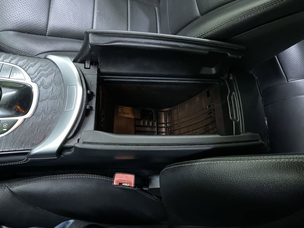 Used 2019 Mercedes-Benz GLC 300 4MATIC w/ Premium Package image 25