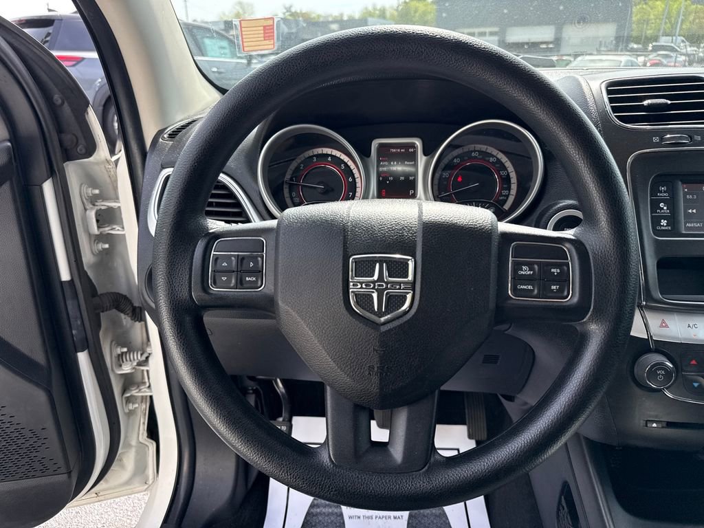 Used 2017 Dodge Journey SE w/ Flexible Seating Group image 14