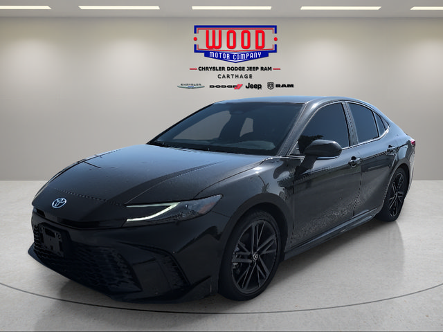 Used 2025 Toyota Camry XSE FWD image 6