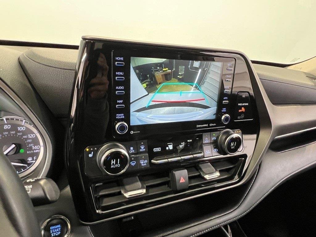 Used 2022 Toyota Highlander XLE image 41