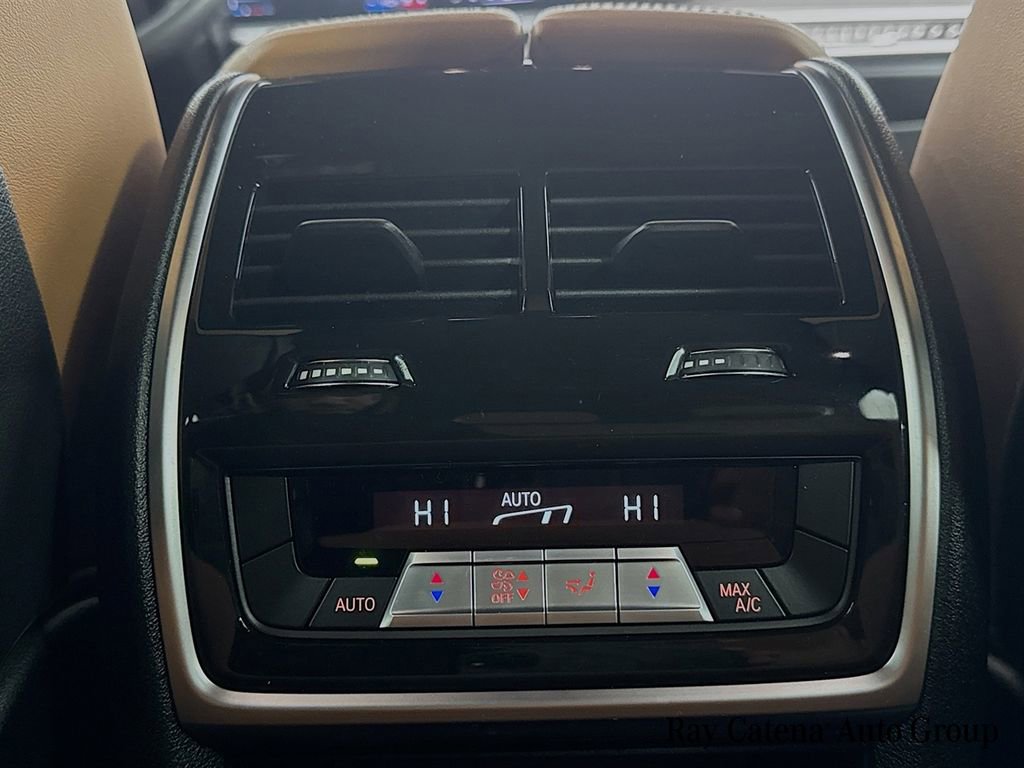 Certified 2024 BMW X5 xDrive40i w/ Premium Package image 27