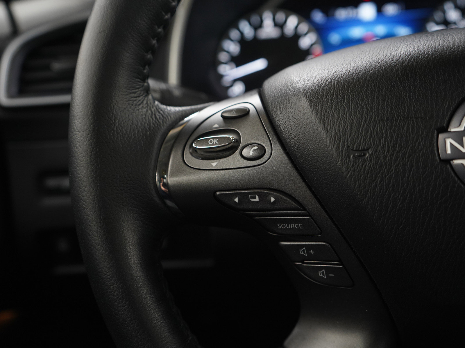 Used 2023 Nissan Murano SL w/ SL Moonroof Package AWD/4WD image 27