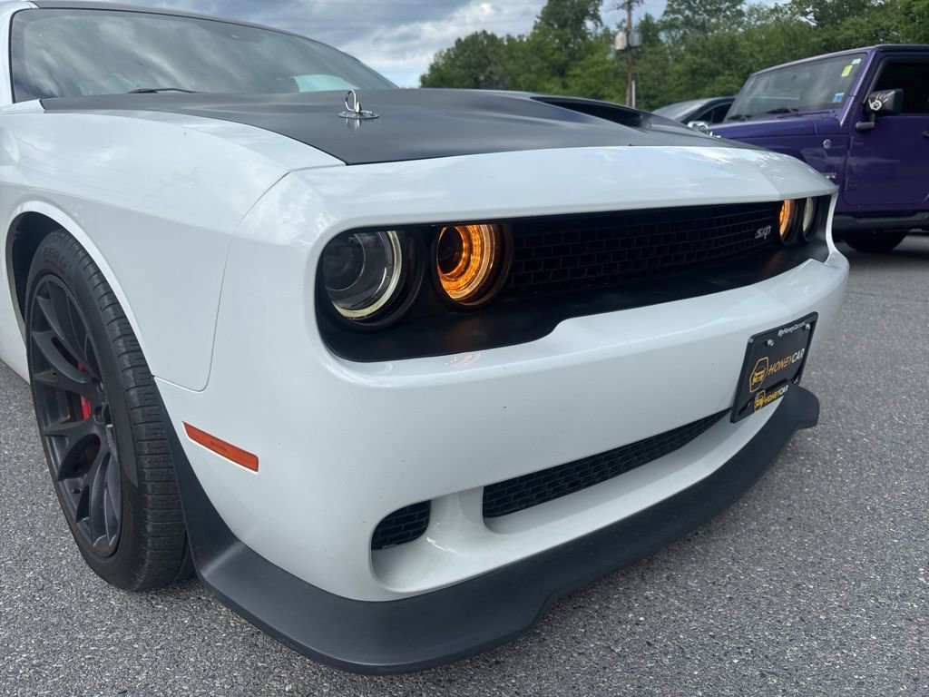 Used 2015 Dodge Challenger SRT Hellcat RWD image 8