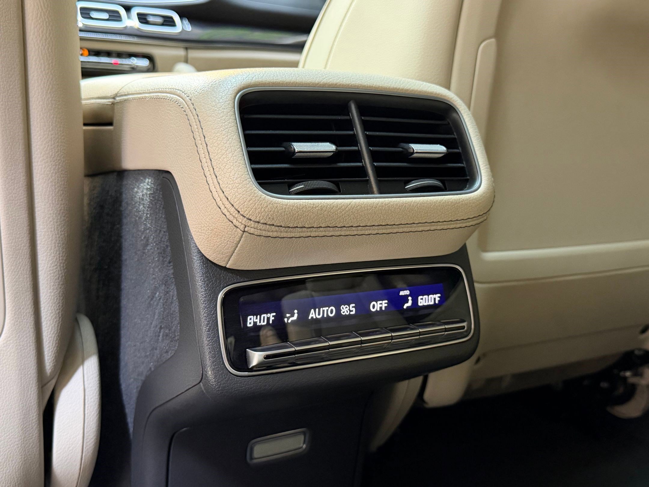 Used 2020 Mercedes-Benz GLS 450 4MATIC image 45