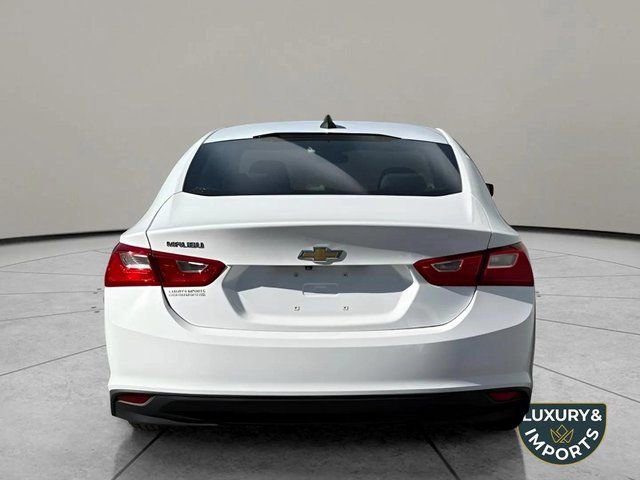 Used 2018 Chevrolet Malibu LS image 4