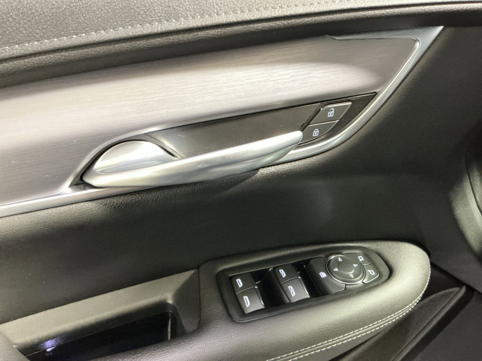 Used 2023 Cadillac XT5 Luxury w/ LPO, Floor Liner Package image 23