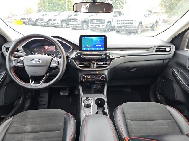 Used 2022 Ford Escape SEL w/ SEL Stealth AWD Package image 11