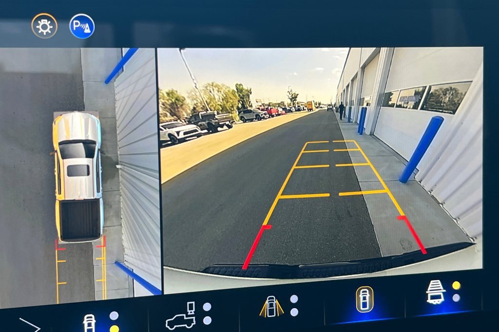 New 2026 Chevrolet Colorado ZR2 w/ Technology Package image 16