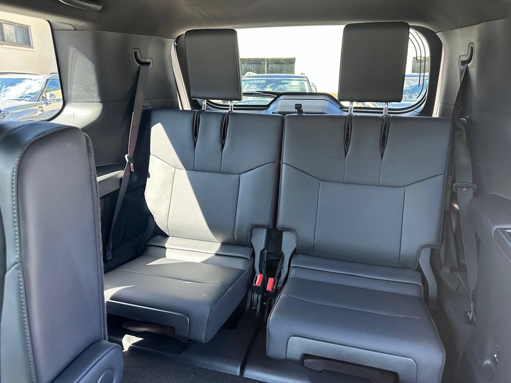 Used 2025 Lexus GX 550 w/ Accessory Package (Z1) AWD/4WD image 12