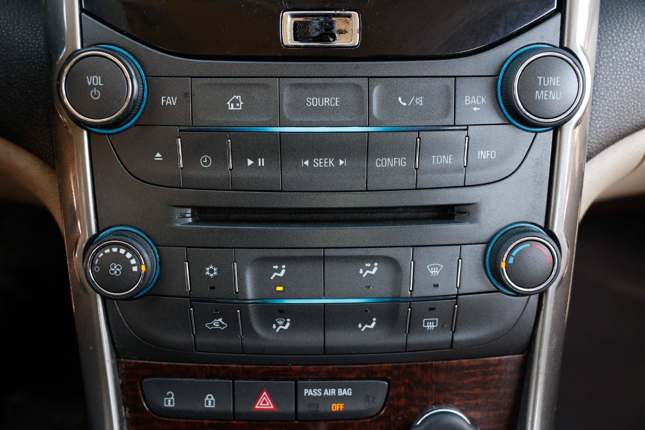 Used 2013 Chevrolet Malibu LT w/ Power Convenience Package FWD image 31