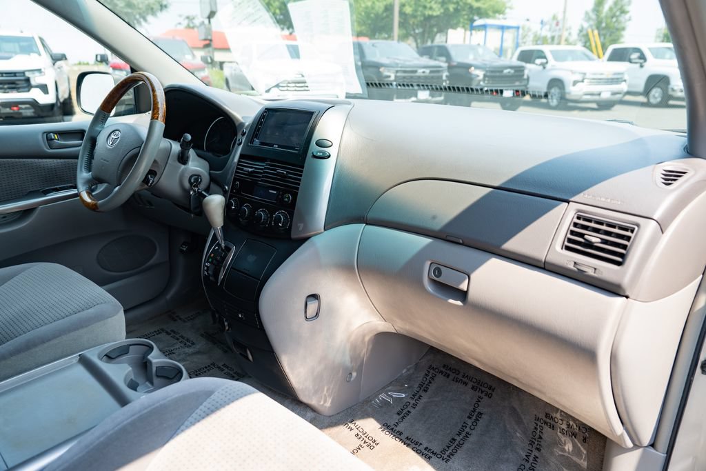 Used 2006 Toyota Sienna LE FWD image 25
