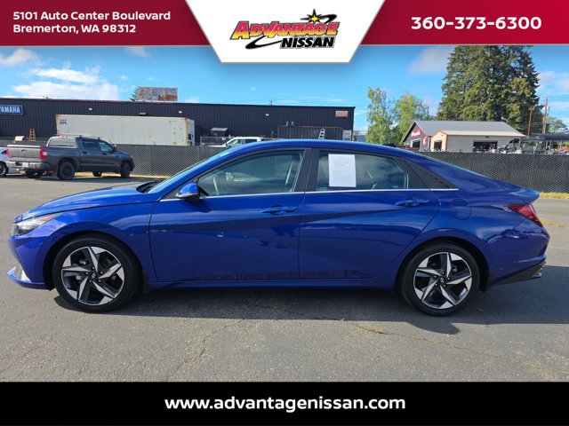 Used 2022 Hyundai Elantra Limited w/ Preferred Accessory Package FWD image 2
