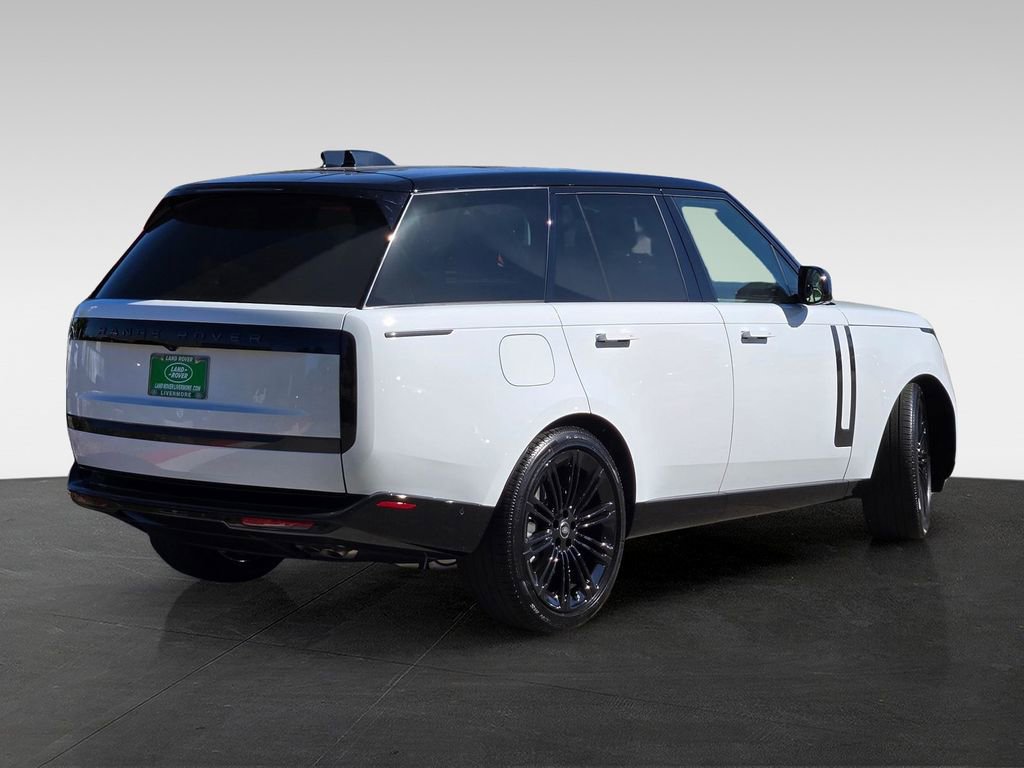 New 2025 Land Rover Range Rover SE image 4