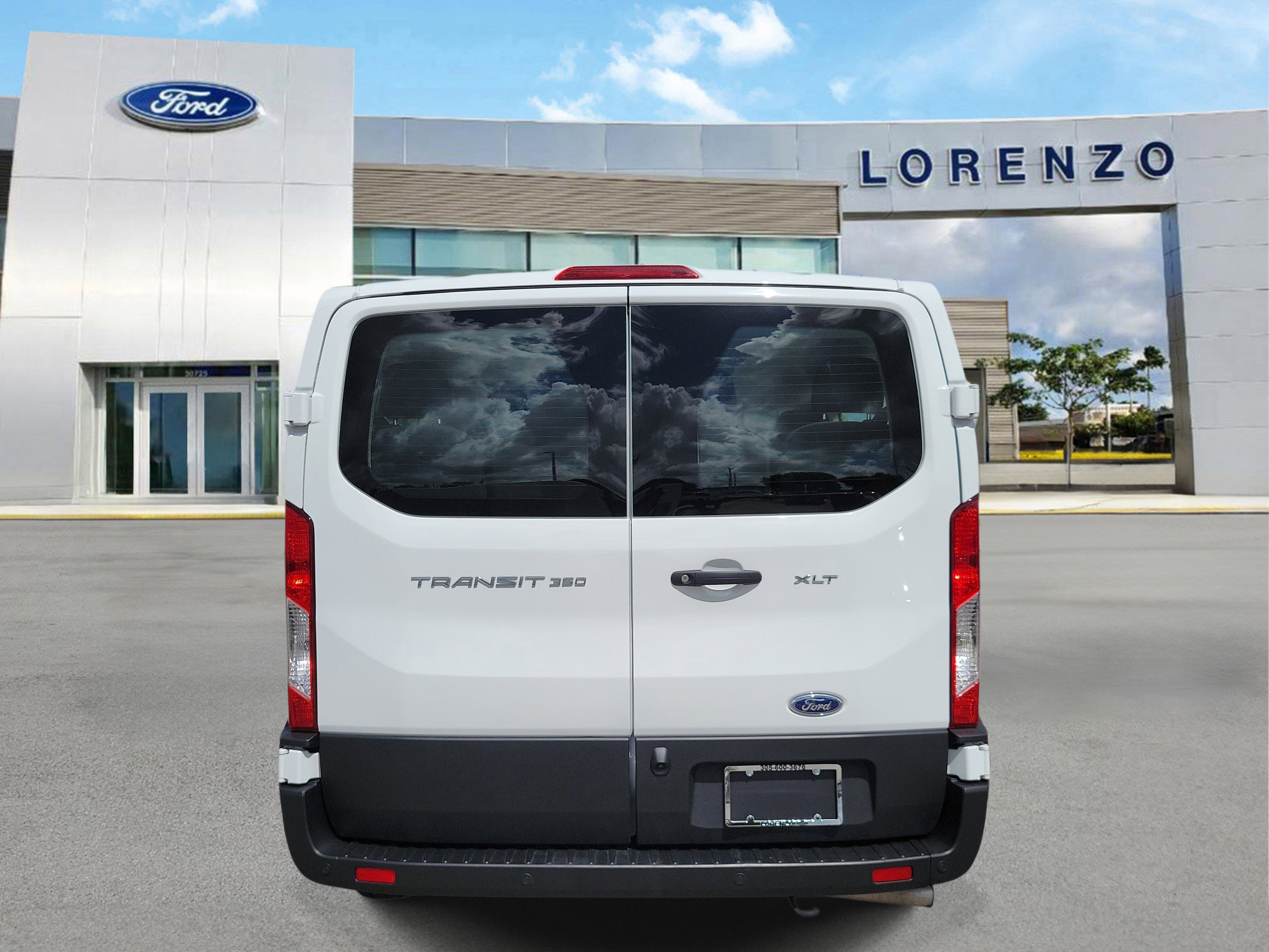 Used 2025 Ford Transit 350 XLT RWD image 6