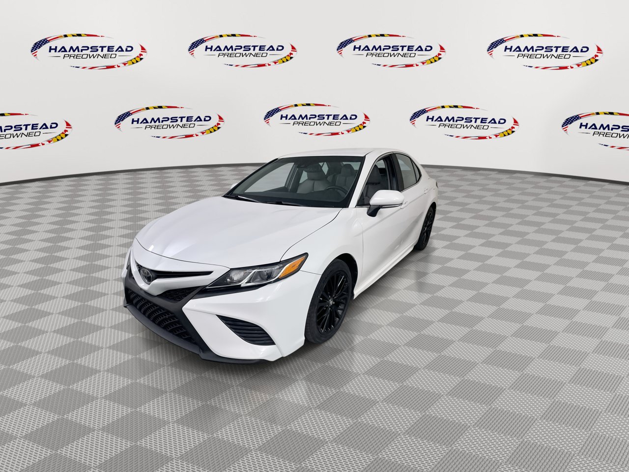 Used 2018 Toyota Camry SE w/ Audio Package FWD image 4