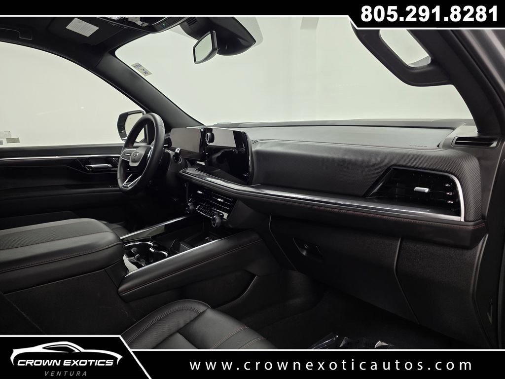 Used 2026 Chevrolet Suburban RST AWD/4WD image 13
