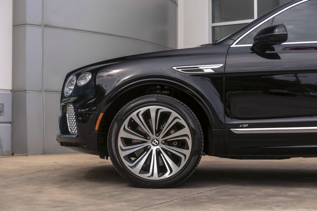 Used 2021 Bentley Bentayga AWD/4WD image 18