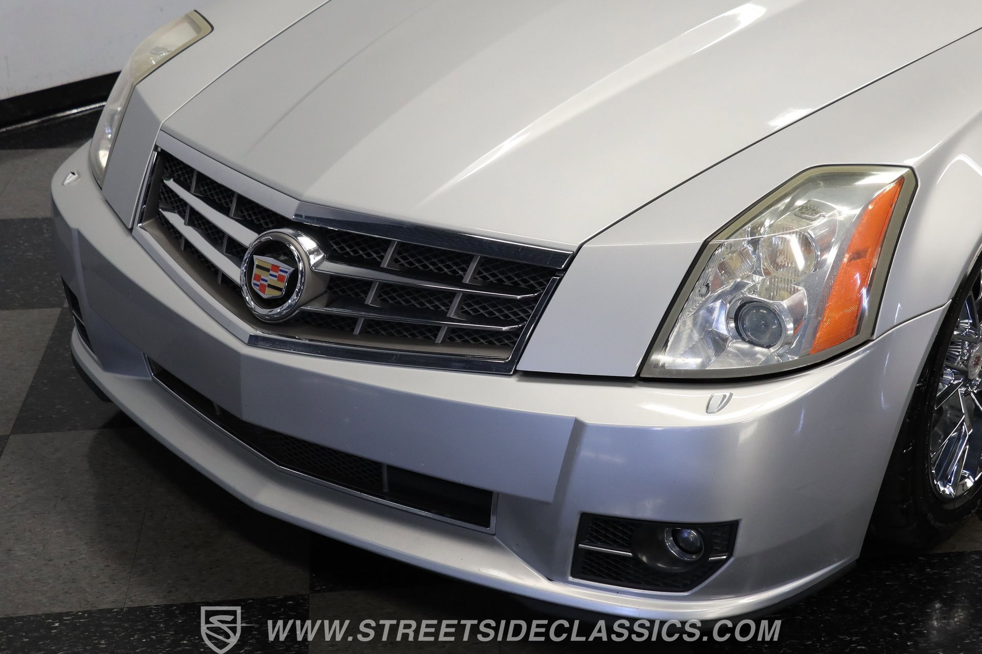 Used 2009 Cadillac XLR image 18