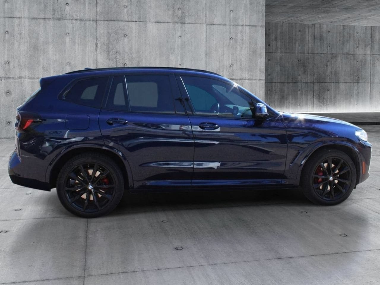 Used 2022 BMW X3 xDrive30i w/ M Sport Package 2 AWD/4WD image 6