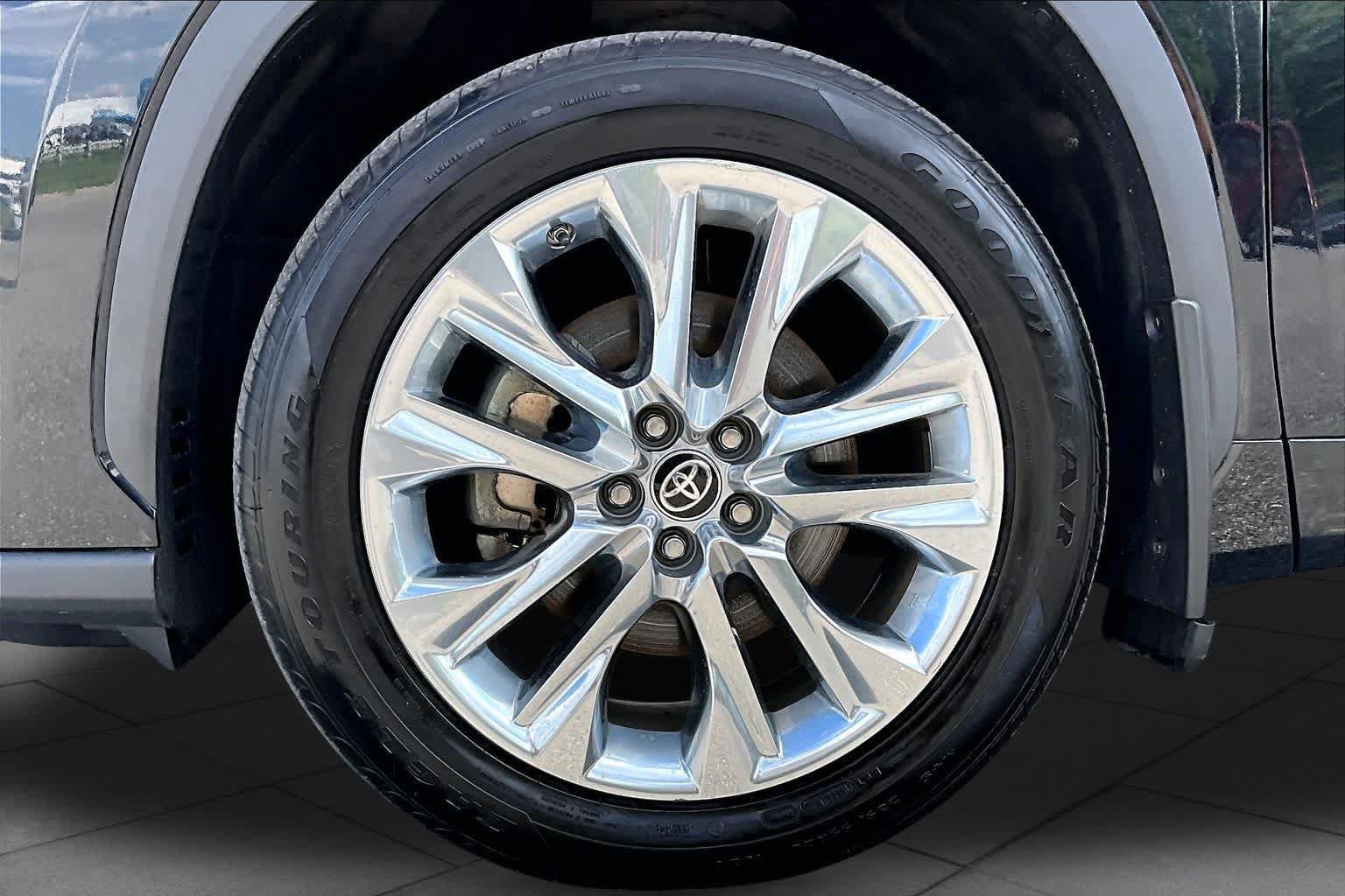 Used 2022 Toyota Highlander Limited AWD/4WD image 20