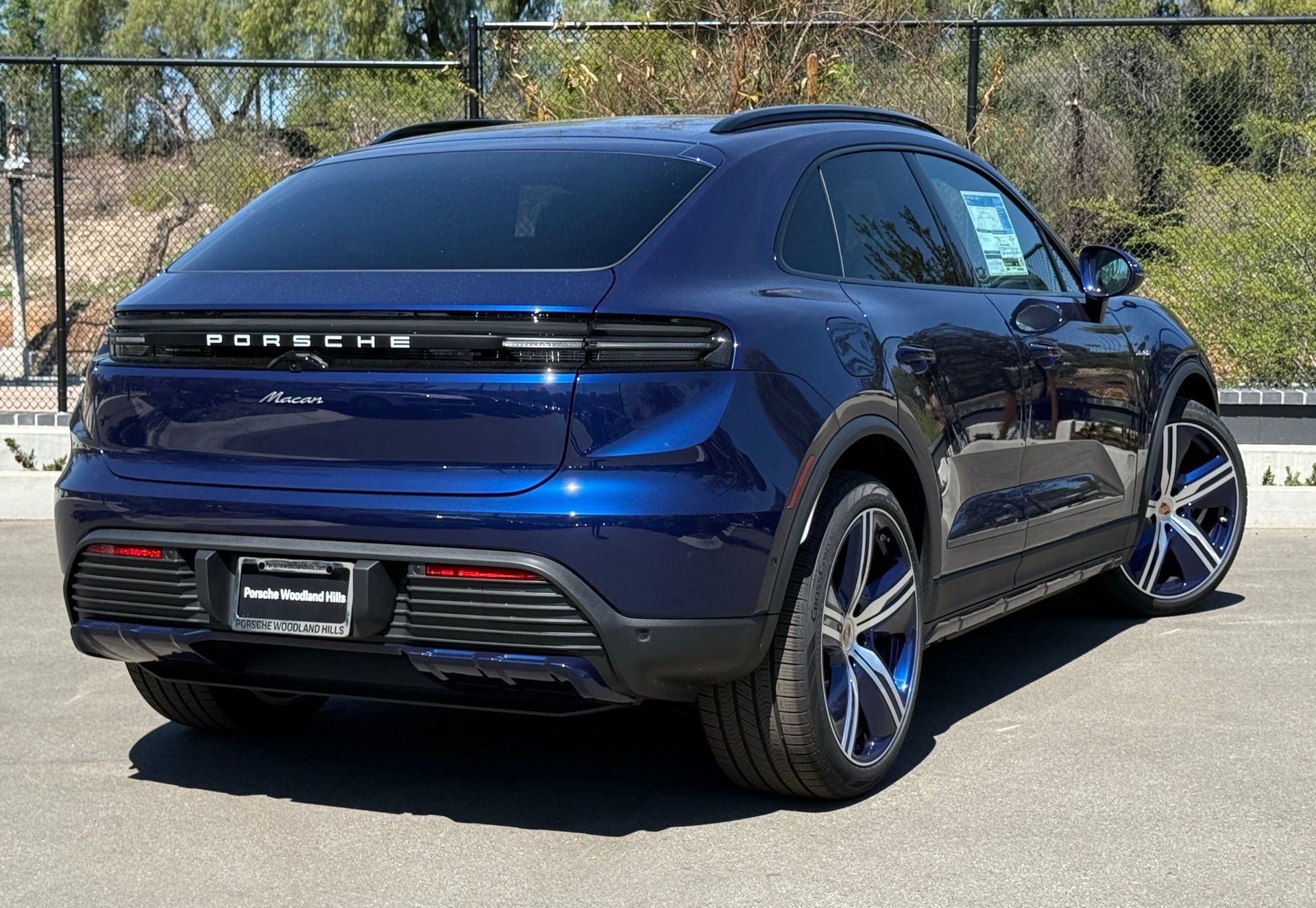 Used 2025 Porsche Macan Electric image 7