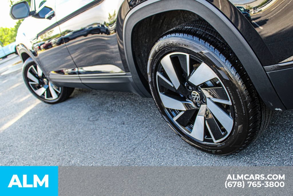 Used 2025 Volkswagen Atlas Cross Sport SE AWD/4WD image 11