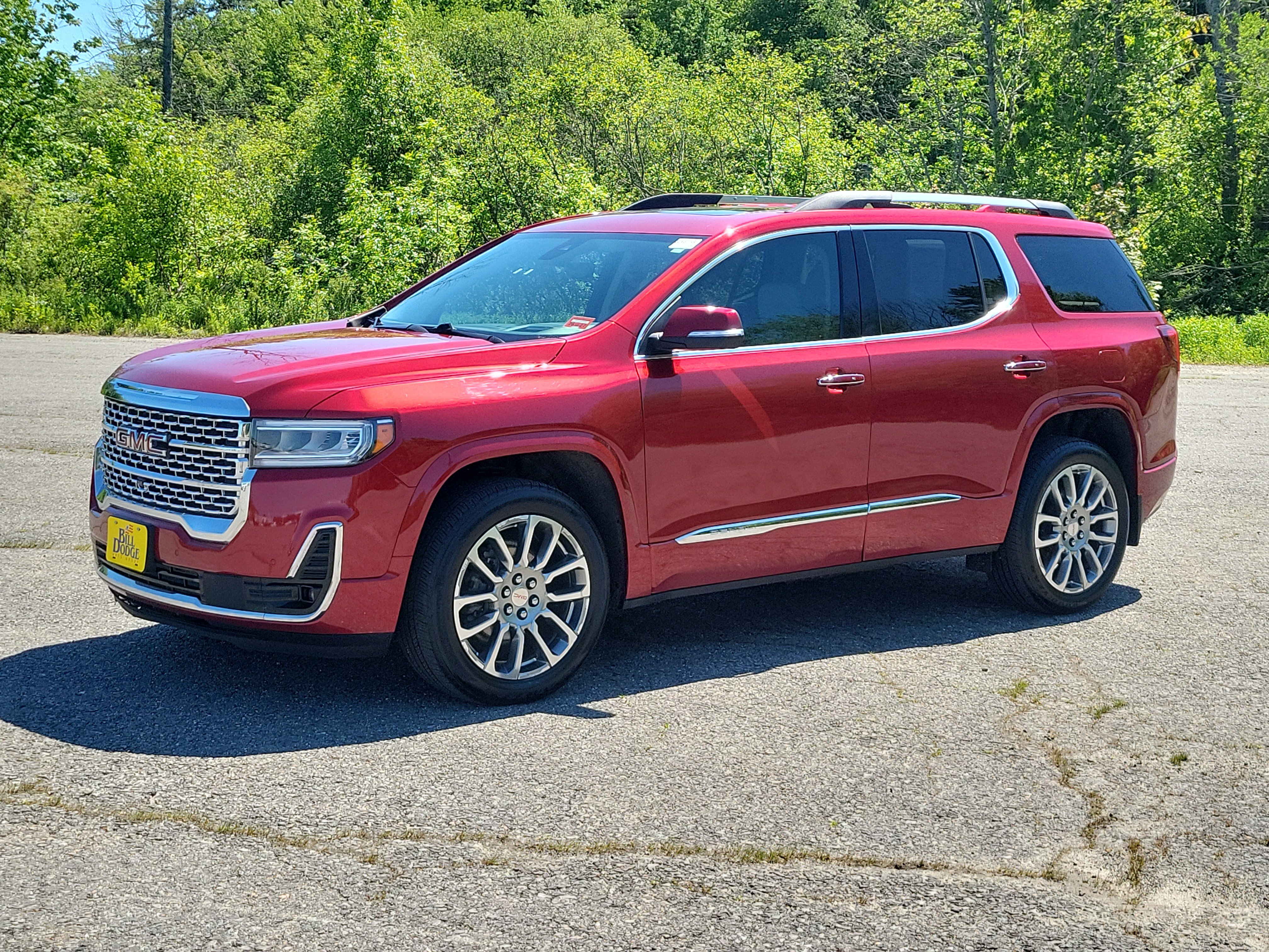 Used 2022 GMC Acadia Denali w/ Denali Ultimate Package AWD/4WD image 1