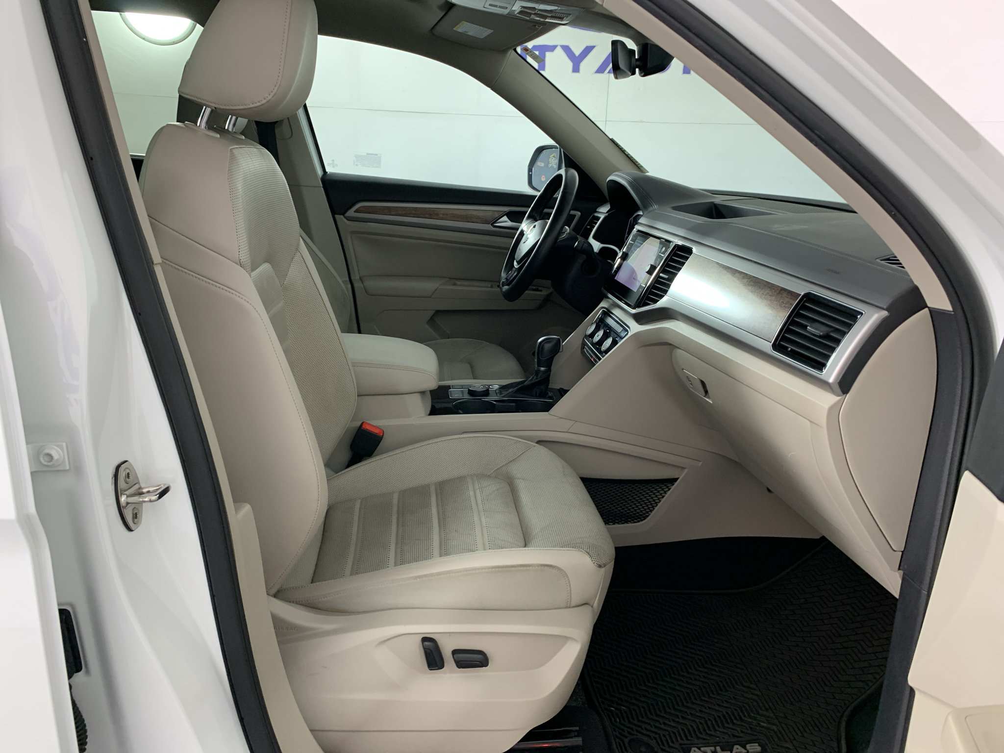 Used 2019 Volkswagen Atlas SEL Premium AWD/4WD image 42