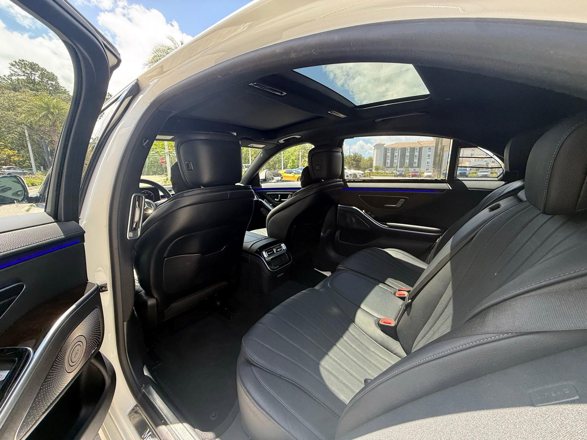 Used 2022 Mercedes-Benz S 500 4MATIC image 31