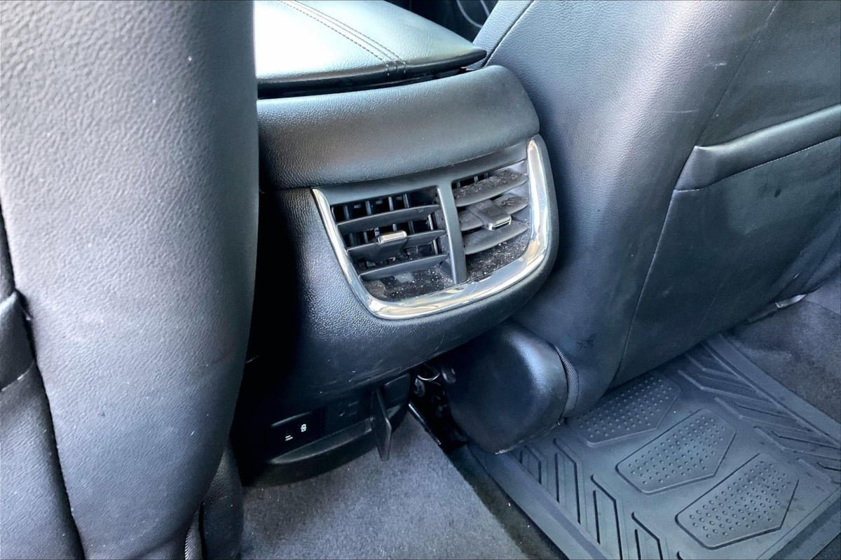 Used 2021 Chevrolet Malibu Premier FWD image 31