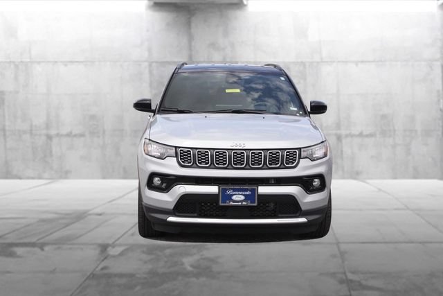 Used 2025 Jeep Compass Limited AWD/4WD image 4
