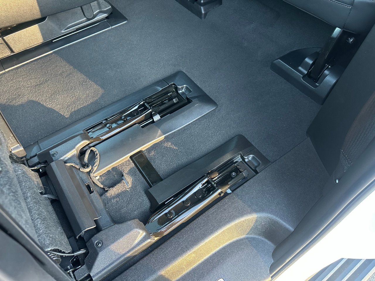 Used 2022 GMC Yukon XL AT4 image 24