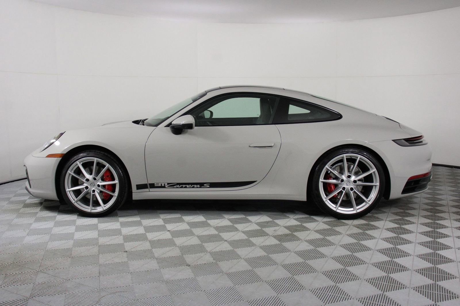 Certified 2021 Porsche 911 Carrera S image 2