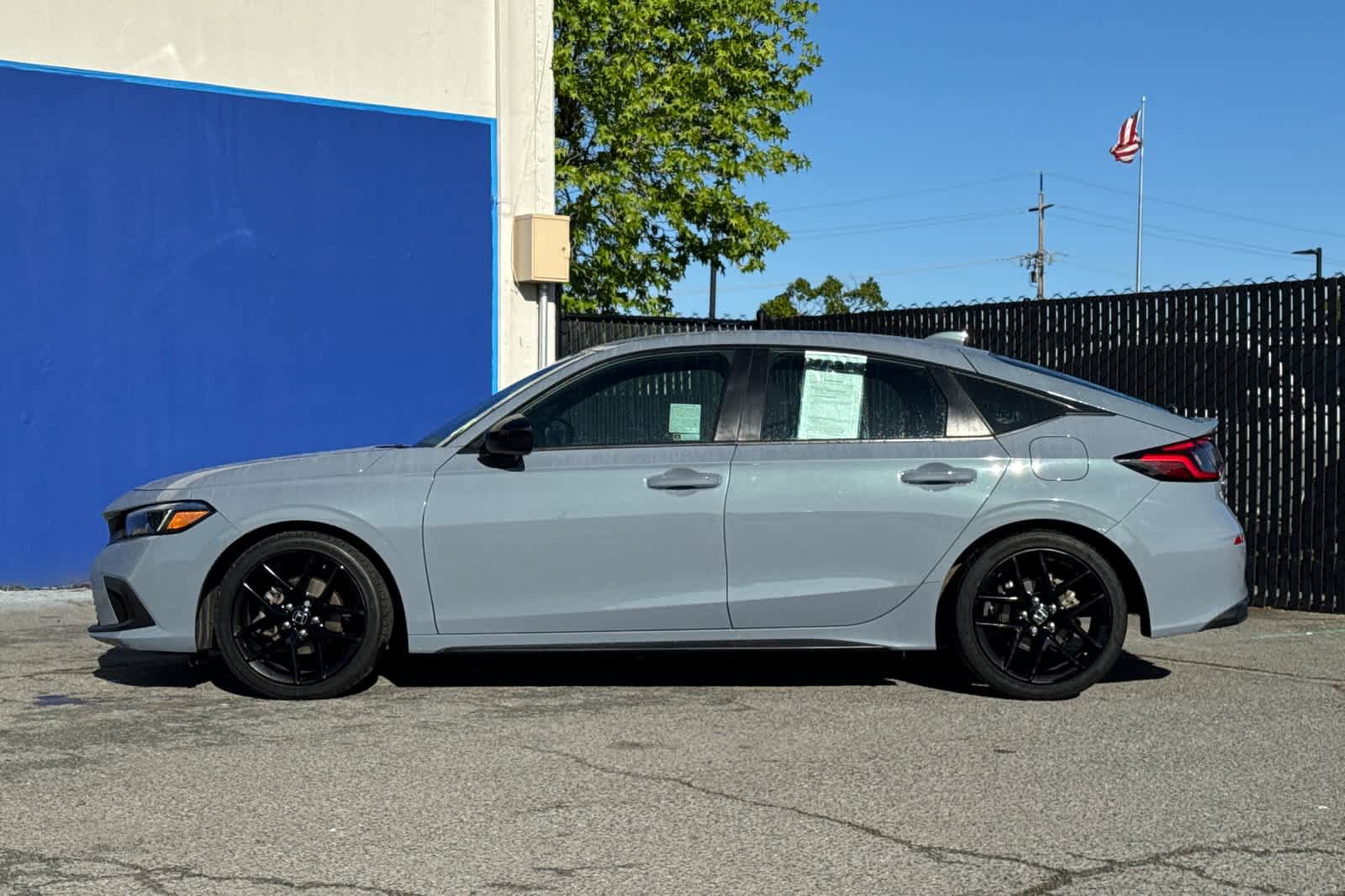 Used 2023 Honda Civic Sport image 6
