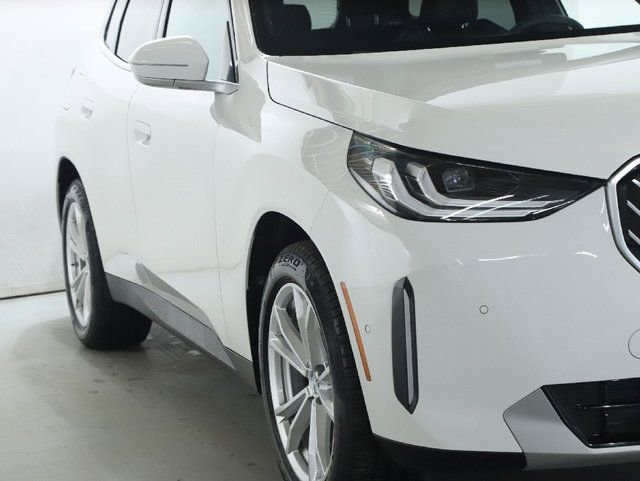 Used 2025 BMW X3 xDrive30i w/ Convenience Package image 9