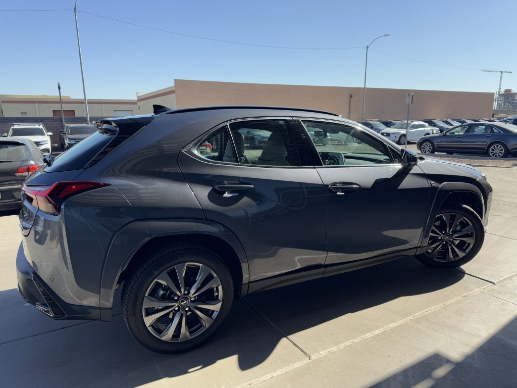 Used 2024 Lexus UX 250h F Sport image 4