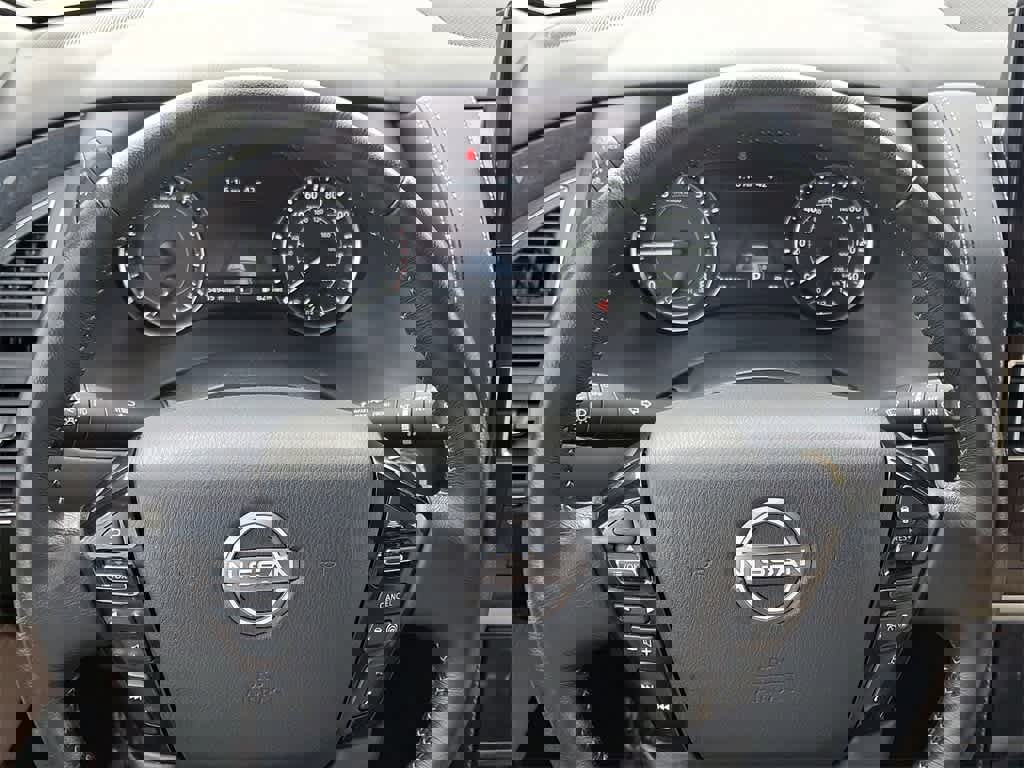 Used 2024 Nissan Armada SV image 21