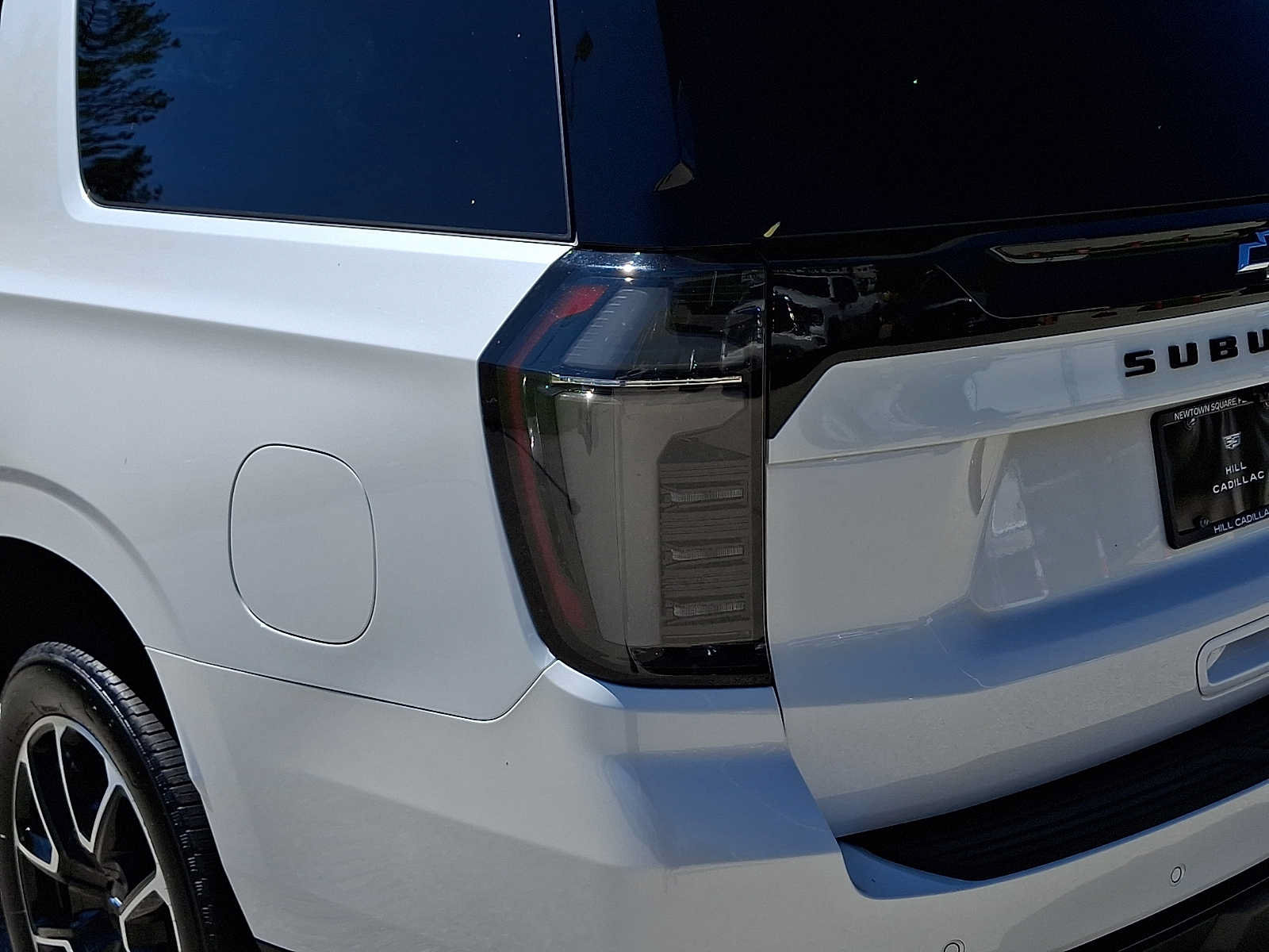 Used 2025 Chevrolet Suburban RST AWD/4WD image 12