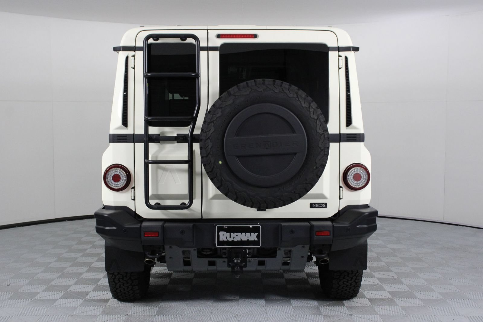 Used 2025 INEOS Grenadier AWD/4WD image 5