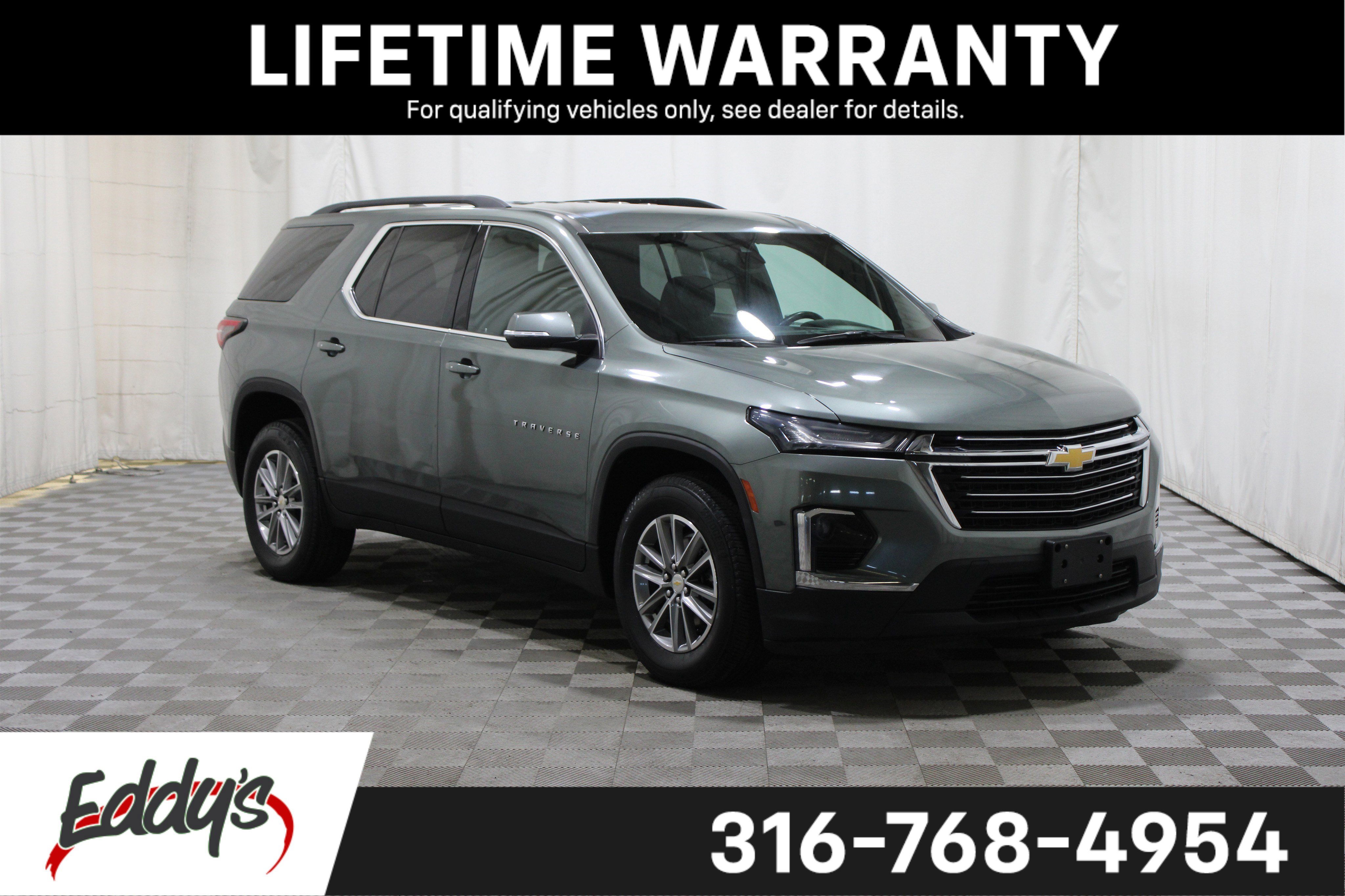 Used 2023 Chevrolet Traverse LT image 1