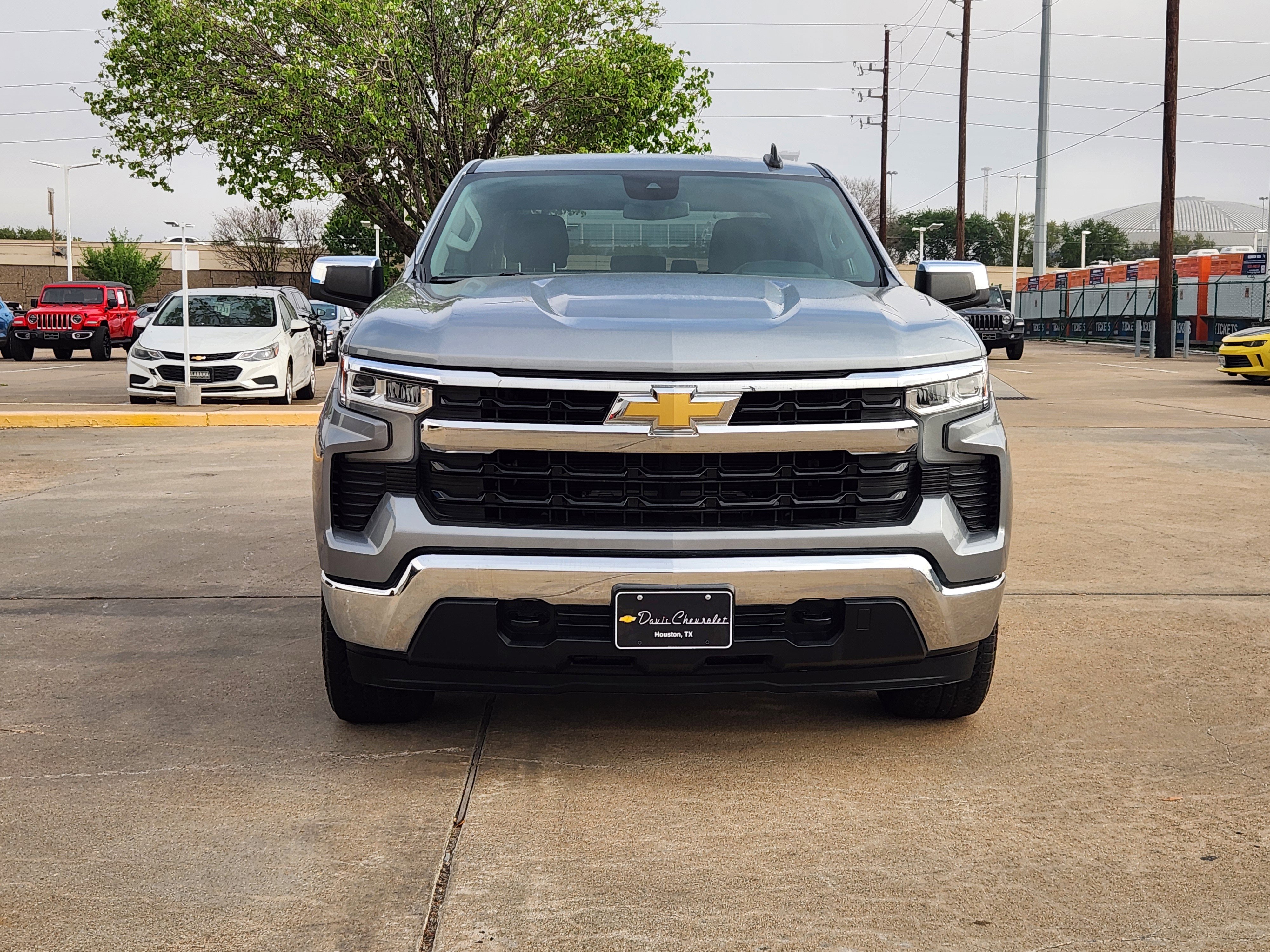 Used 2023 Chevrolet Silverado 1500 LT image 3