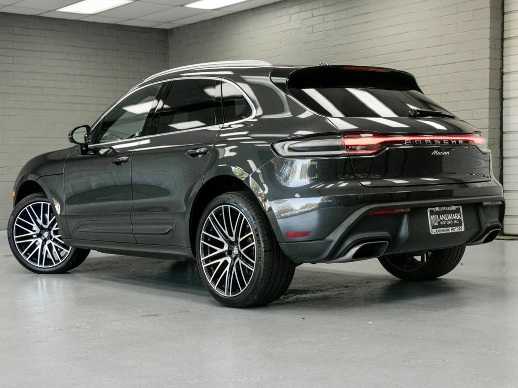 Used 2024 Porsche Macan Turbo AWD/4WD image 27