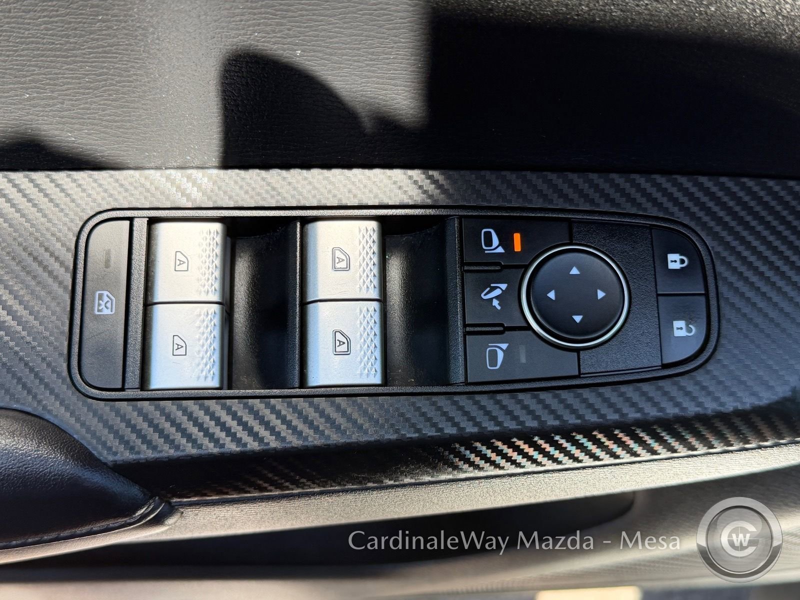 Used 2024 Mitsubishi Outlander SE image 18